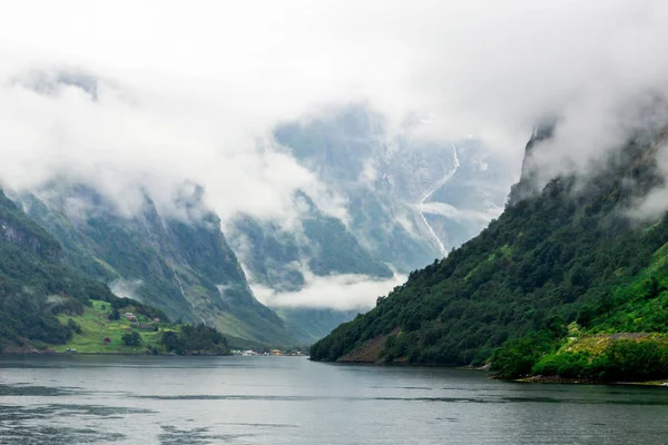 Bergen Wolken — Stockfoto