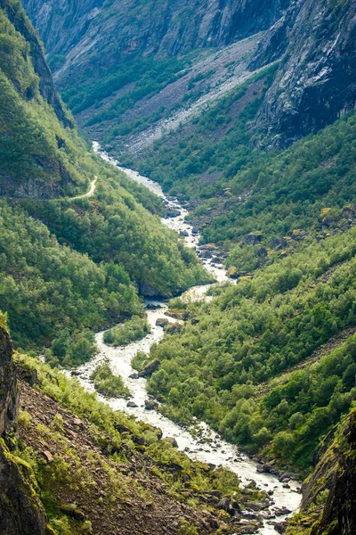 Vodopádem Voringfossen Norsku — Stock fotografie