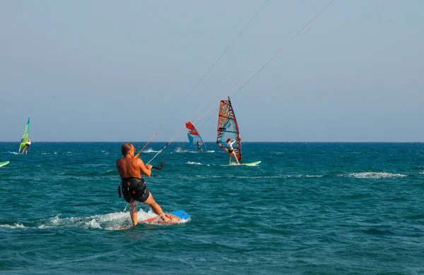 Rhodos Řecko Srpna 2018 Windsurfing Plavba Ostrově Rhodos Řecko — Stock fotografie