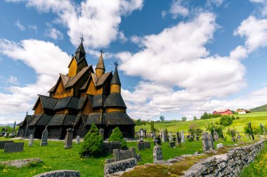 Heddal ahşap kilise