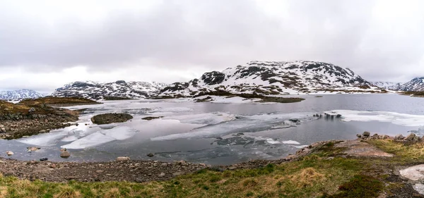 Panorama Der Verschneiten Norwegischen Landschaft — Stockfoto