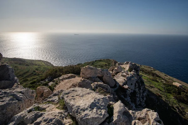 Malta adasındaki güzel kıyı şeridi