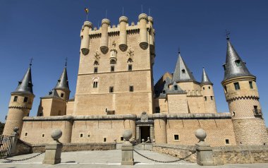 Önden Görünümü alcazar segovia, castilla ve leon, İspanya.