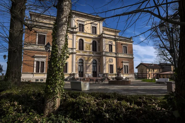Villa Belussi - 10 de março de 2018: Villa Belussi, Corte de 'Cortesi con Cignone, Itália . — Fotografia de Stock