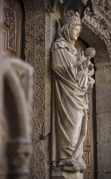 Leon katedralde için ana giriş kapısı. Leon Santa Maria katedral bir Roma Hamamı kalıntıları üzerine inşa. Unesco Dünya Mirası Camino de Santiago, Castilla y Leon, İspanya. — Stok fotoğraf