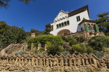 Trias evde Park Guell Barcelona, İspanya.