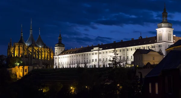 Nézd, kutna Hora, a Szent Borbála templom, amely a unesco Világörökség része, Cseh Köztársaság. — Stock Fotó