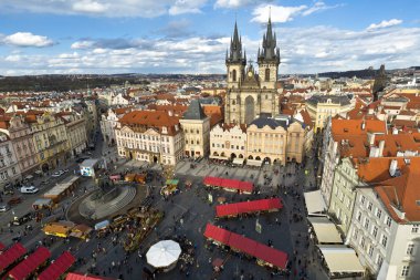 Prag, Çek Cumhuriyeti-Mart 29 eski Belediye Binası (Staromestske Namesti), Çek Cumhuriyeti 'nin başkenti olan Prag 'ın eski kent bölgesinde tarihi bir meydanda yer almaktadır. Wenceslas Meydanı arasında yer alan tesis,