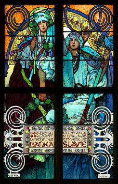 Prag, Çek Cumhuriyeti - Alfons Mucha tarafından Art Nouveau vitray pencere yakın çekim, St Vitus Katedrali, Prag Mart'ta 25, 2016.