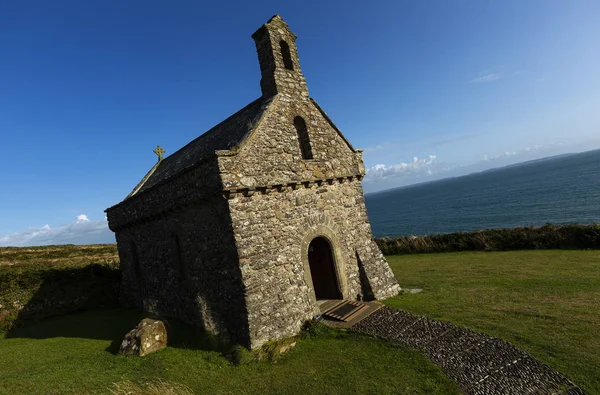 St Non Şapeli (St David's yakınlarındaki sahilde), Pembrokeshire, W — Stok fotoğraf