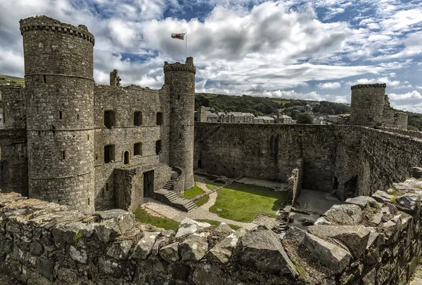 Harlech Castle i Wales, Storbritannien — Stockfoto