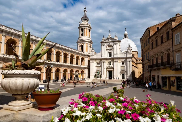 Loreto Ancona Italien August 2020 Die Basilika Della Sant lizenzfreie Stockfotos