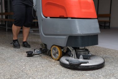 Bahar büyük temizleme sistemi - ayrıntı ile yerden temizliği