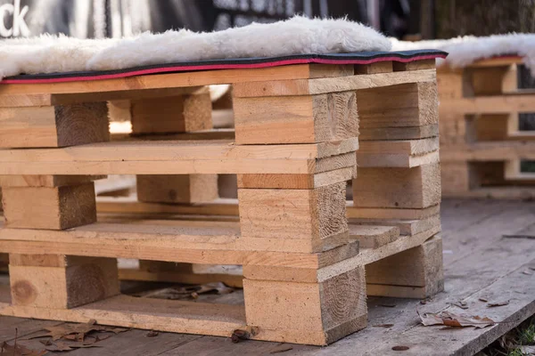 Upcycling Mit Holzpaletten Zum Sofa Und Gartenmöbeln — Stockfoto