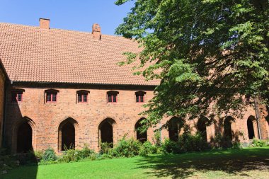 Danimarka, Helsingor 'da tuğlalı St. Olai Katedrali olan dini bir bina.
