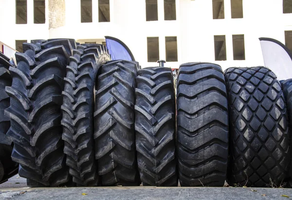 Wheels Different Sizes Agricultural Machinery — Stock Photo, Image