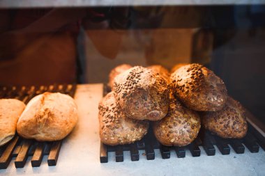 tohum dükkanı üzerinden ekmek penceresini görüntülemek