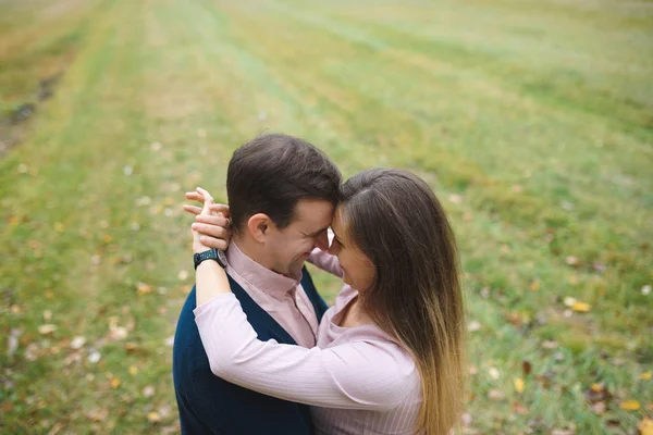 Woman Loving Man Outdoors Park Couple Hugging — Stock Photo, Image