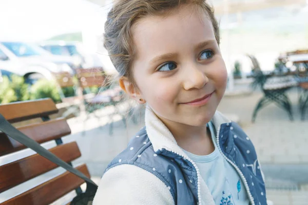 Closeup Portrait Curios Pretty Girl Cafe — Stock Photo, Image