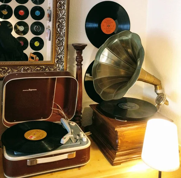 müzik köşesi eski koleksiyonu