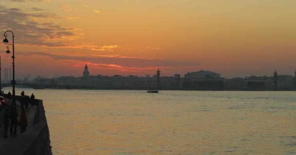 Rusia San Petersburgo Octubre 2018 Dvortsovaya Embankment Traffic Rush Hour — Vídeos de Stock