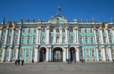 Rusya, Sankt-Petersburg, 04 Nisan 2019: Saray Meydanı, Hermitage