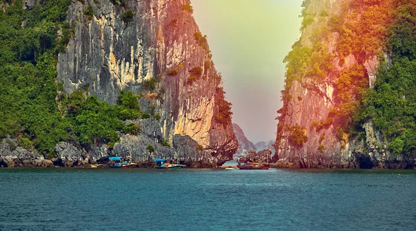 Halong Bay Boats Pôr Sol Long Bay Vista Panorâmica Hanói — Fotografia de Stock