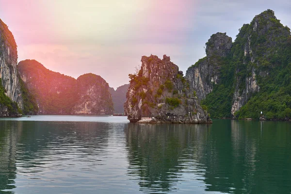 Lodě Zátoka Long Vietnam Panoramatický Pohled Západ Slunce Zátoka Long — Stock fotografie