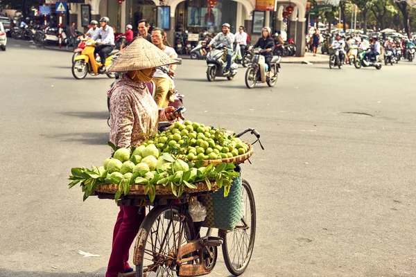 Hanoj Vietnam Listopadu 2014 Neidentifikovaný Dodavatele Trhu Městě Hanoj Vietnamských — Stock fotografie