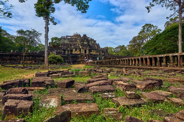 Utsikt Över Baphuon Templet Angkor Wat Komplexa Populär Turistattraktion Angkor — Stockfoto