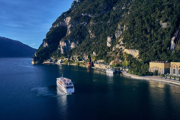 Veduta Della Bellissima Città Riva Del Garda Del Lago Garda — Foto Stock