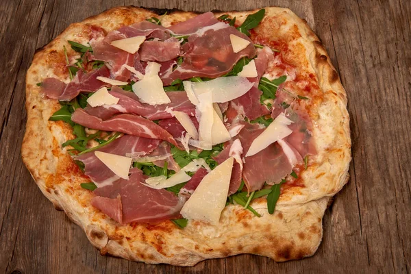 Pizza Gastronomique Fraîche Maison Délicieuse Savoureuse Pizza Italienne Isolée Sur — Photo