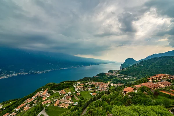 Uitzicht Het Gardameer Vanuit Tremosine Italy Panorama Van Het Prachtige — Stockfoto