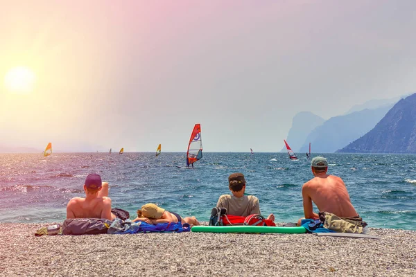 Riva Del Garda Lago Garda Itália Junho 2018 Pessoas Que — Fotografia de Stock