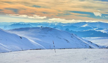 Güzel kış manzara Bucegi Dağları Sinaia, Romanya