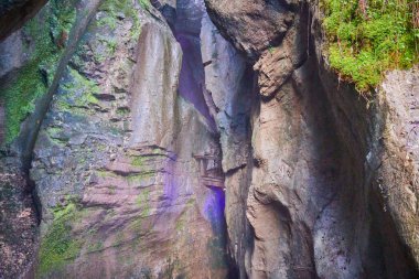 Şelale Varone mağara Garda Gölü, Varone, Trentino Alto Adige, İtalya gorge görünümünü yakın park