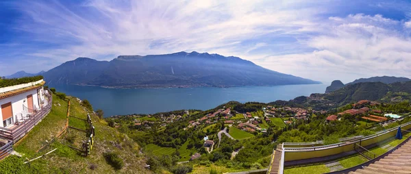 Pohled Jezero Garda Tremosine Italy Panorama Nádherný Gardské Jezero Obklopené — Stock fotografie