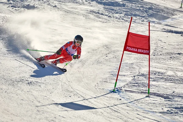 Poiana Brasov Rumänien Januar 2018 Unbekannter Skifahrer Nimmt Der Poiana — Stockfoto