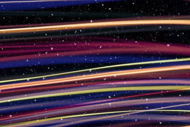 Ufuk bokeh ile arka plan ışıklar, düşen kar etkisi ile odaklanmamış arka plan üzerinde renkli bokeh soyut bulanık