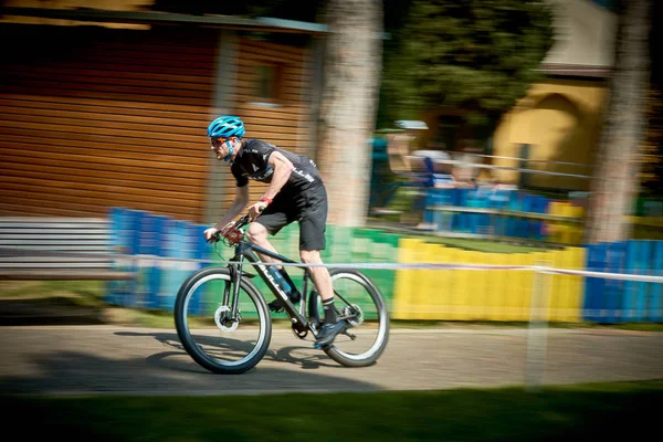 Riva Del Garda Lago Garda Italia Abril 2018 Ciclistas Identificados — Foto de Stock