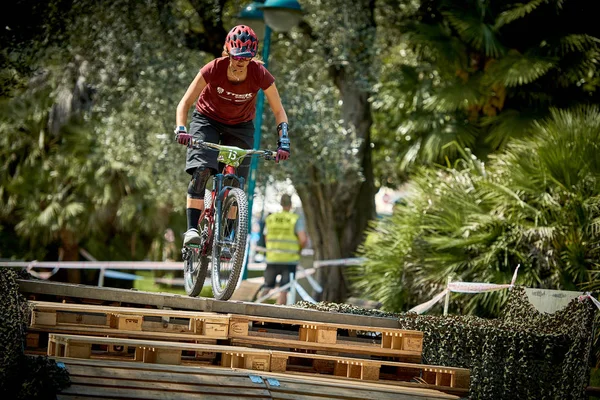 Riva Del Garda Lago Garda Italië April 2018 Unidentified Fietsers — Stockfoto