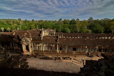 Siem Reap, Kamboçya - 13 Aralık 2014:View gündoğumu vasıl Angkor Wat, Arkeoloji Parkı Siem Reap, Kamboçya UNESCO Dünya Miras Listesi '