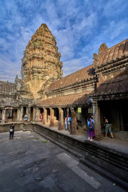 Siem Reap, Kamboçya - 13 Aralık 2014:View gündoğumu vasıl Angkor Wat, Arkeoloji Parkı Siem Reap, Kamboçya UNESCO Dünya Miras Listesi '