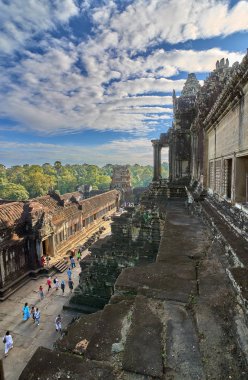 Siem Reap, Kamboçya - 13 Aralık 2014:View gündoğumu vasıl Angkor Wat, Arkeoloji Parkı Siem Reap, Kamboçya UNESCO Dünya Miras Listesi '