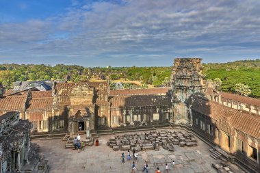 Siem Reap, Kamboçya - 13 Aralık 2014:View gündoğumu vasıl Angkor Wat, Arkeoloji Parkı Siem Reap, Kamboçya UNESCO Dünya Miras Listesi '
