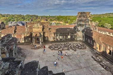 Siem Reap, Kamboçya - 13 Aralık 2014:View gündoğumu vasıl Angkor Wat, Arkeoloji Parkı Siem Reap, Kamboçya UNESCO Dünya Miras Listesi '