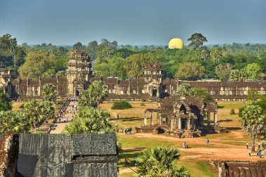 Siem Reap, Kamboçya - 13 Aralık 2014:View gündoğumu vasıl Angkor Wat, Arkeoloji Parkı Siem Reap, Kamboçya UNESCO Dünya Miras Listesi '