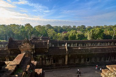 Siem Reap, Kamboçya - 13 Aralık 2014:View gündoğumu vasıl Angkor Wat, Arkeoloji Parkı Siem Reap, Kamboçya UNESCO Dünya Miras Listesi '