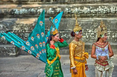 Siem Reap, Kamboçya - 13 Aralık 2014: Angkor Wat, Apsara dans dansçılar Kamboçyalılar Apsara Kamboçya, Arkeoloji Parkı Siem Reap, Kamboçya Unesco Dünya Mirası'eski klasik dans şeklidir