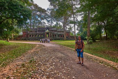 Siem Reap, Kamboçya - 13 Aralık 2014:View gündoğumu vasıl Angkor Wat, Arkeoloji Parkı Siem Reap, Kamboçya UNESCO Dünya Miras Listesi '
